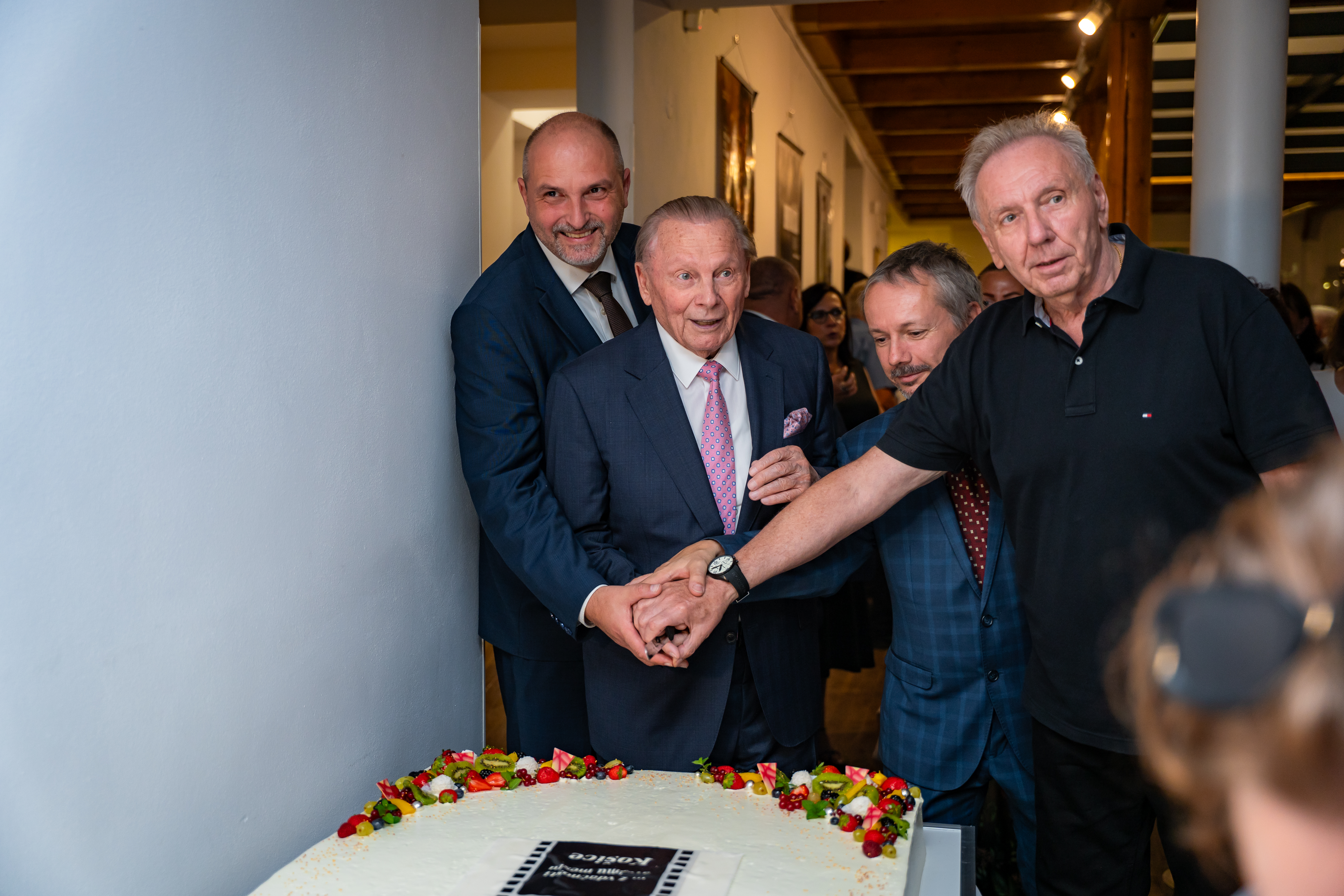 Premiera filmu prezidenta Rudolfa Schustera-47